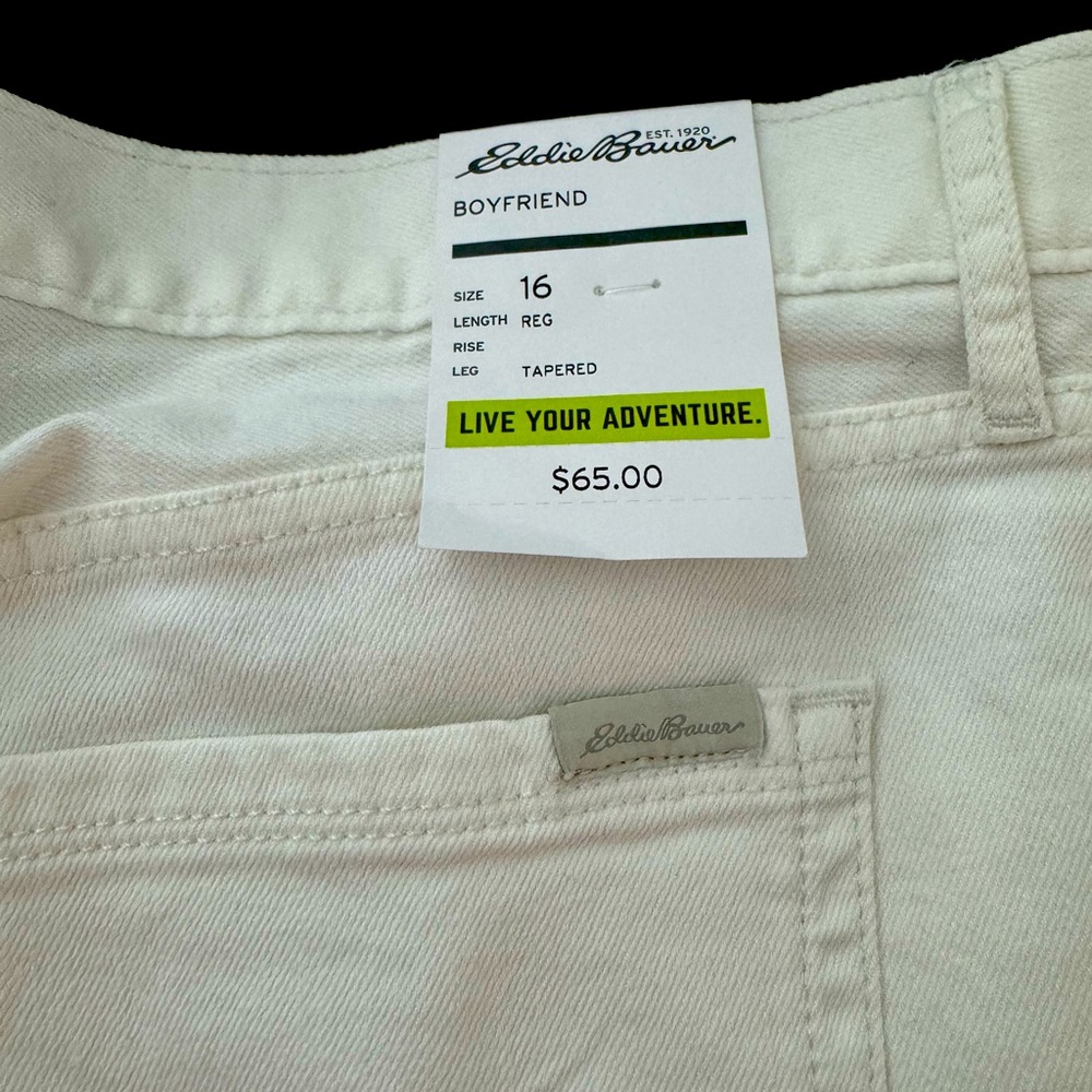 NWT Eddie Bauer boyfriend white crop jeans, size 16